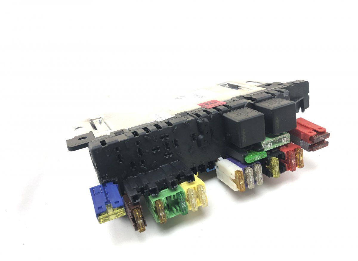 05045139 05045135 05045131 Fuse box MERCEDES-BENZ SL-CLASS (R230) (2001-2012)