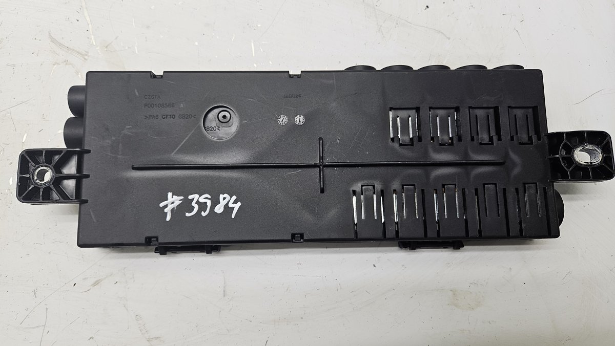 Jaguar XF Fuse box