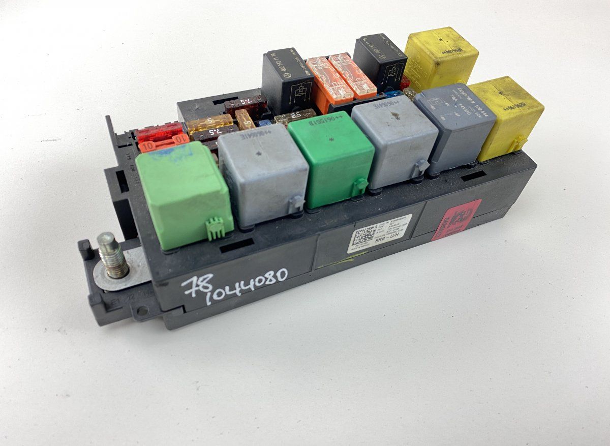 15444546 Fuse box MERCEDES-BENZ R-CLASS (W251) (2006-2013)