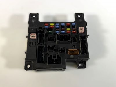 8637A322 Boîte à fusibles PEUGEOT 4007 (GP) (2007-2012)