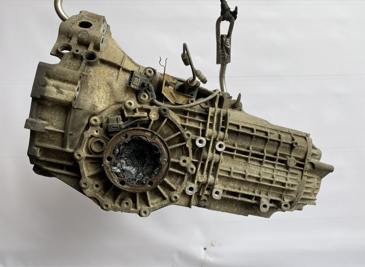 Volkswagen Passat Gearbox Gearbox VW PASSAT B5 (3B3) (2000-2005)

Part co...