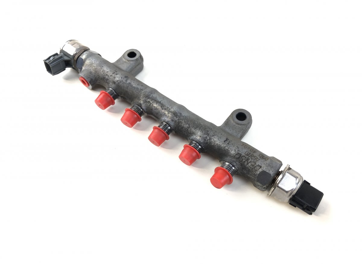 Subaru Forester Fuel Distributor / fuel rail 16670AA030 Fuel Distributor / fuel rail SUBARU ...
