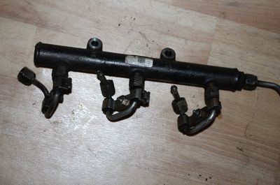 Fuel Distributor / fuel rail PEUGEOT 407 (2004-2012)
