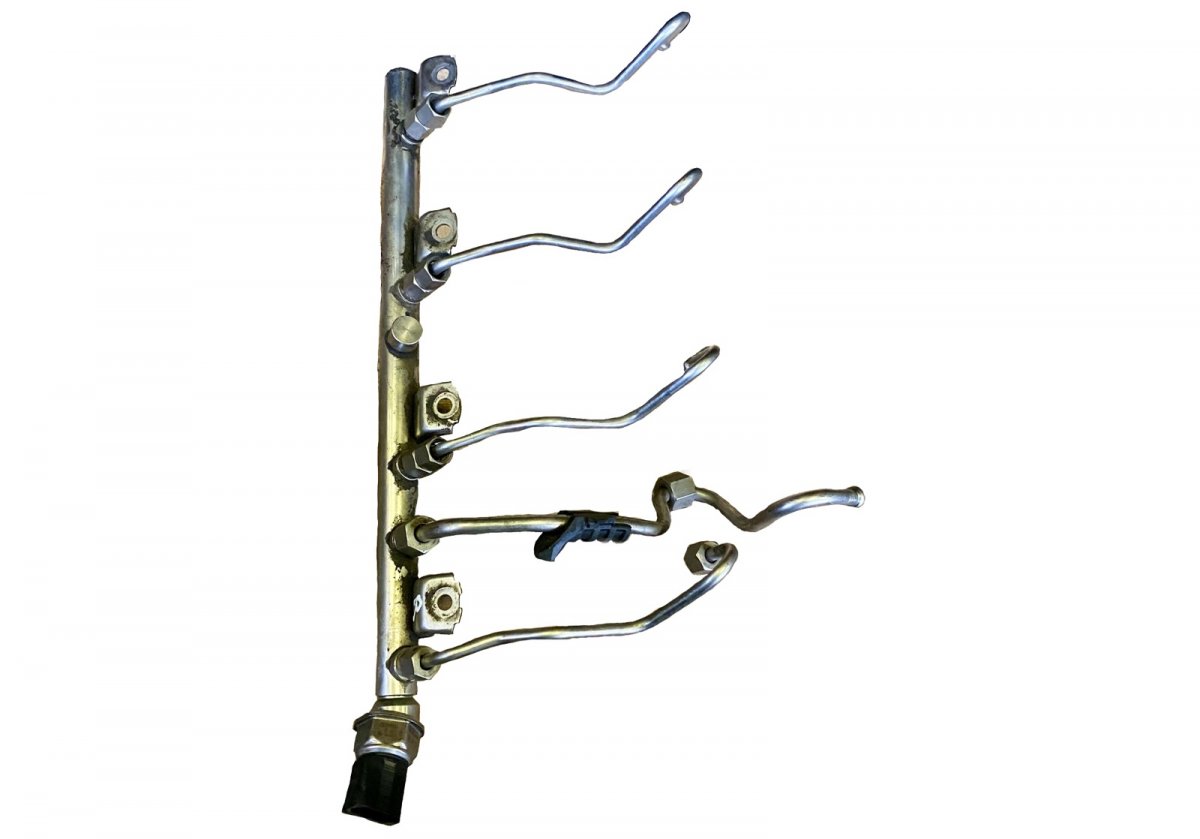 BMW 7 (F01 / F02 / F03 / F04) Fuel Distributor / fuel rail Fuel Distributor / fuel rail BMW 7 (F01, F02) (...