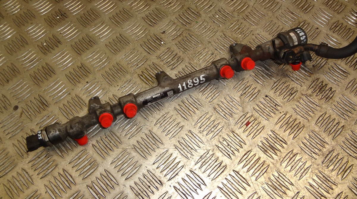 Kia Sorento Fuel Distributor / fuel rail 0445214211 Fuel Distributor / fuel rail KIA SOR...