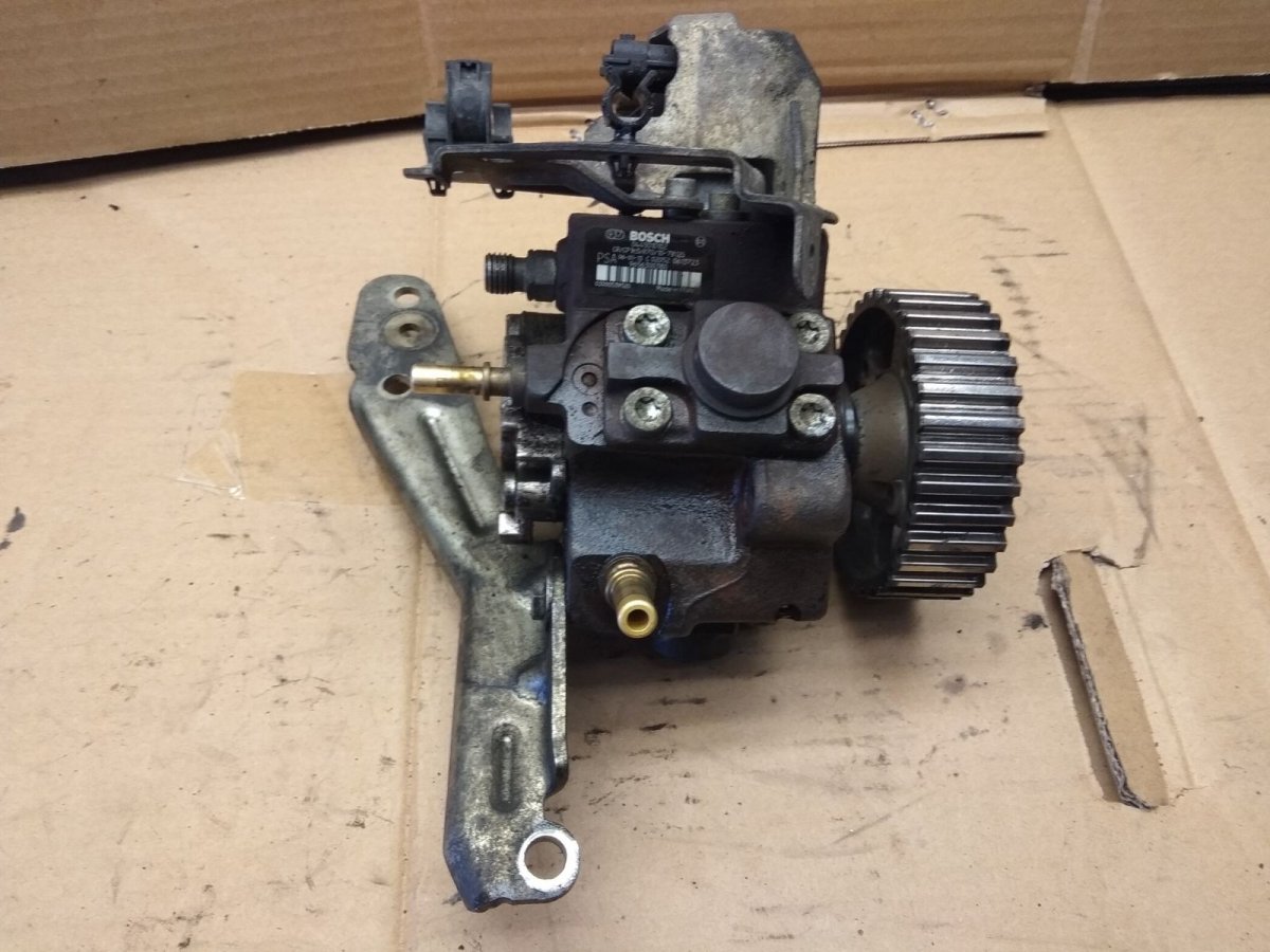 Ford Focus C-Max Fuel injection pump, diesel Fuel injection pump, diesel FORD C-MAX I (2003-...