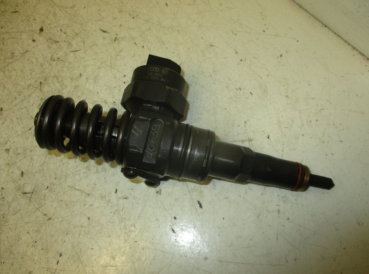 Volkswagen Golf 3 Fuel Injector 0414720007 Fuel Injector VW GOLF IV (1J) (1997-...