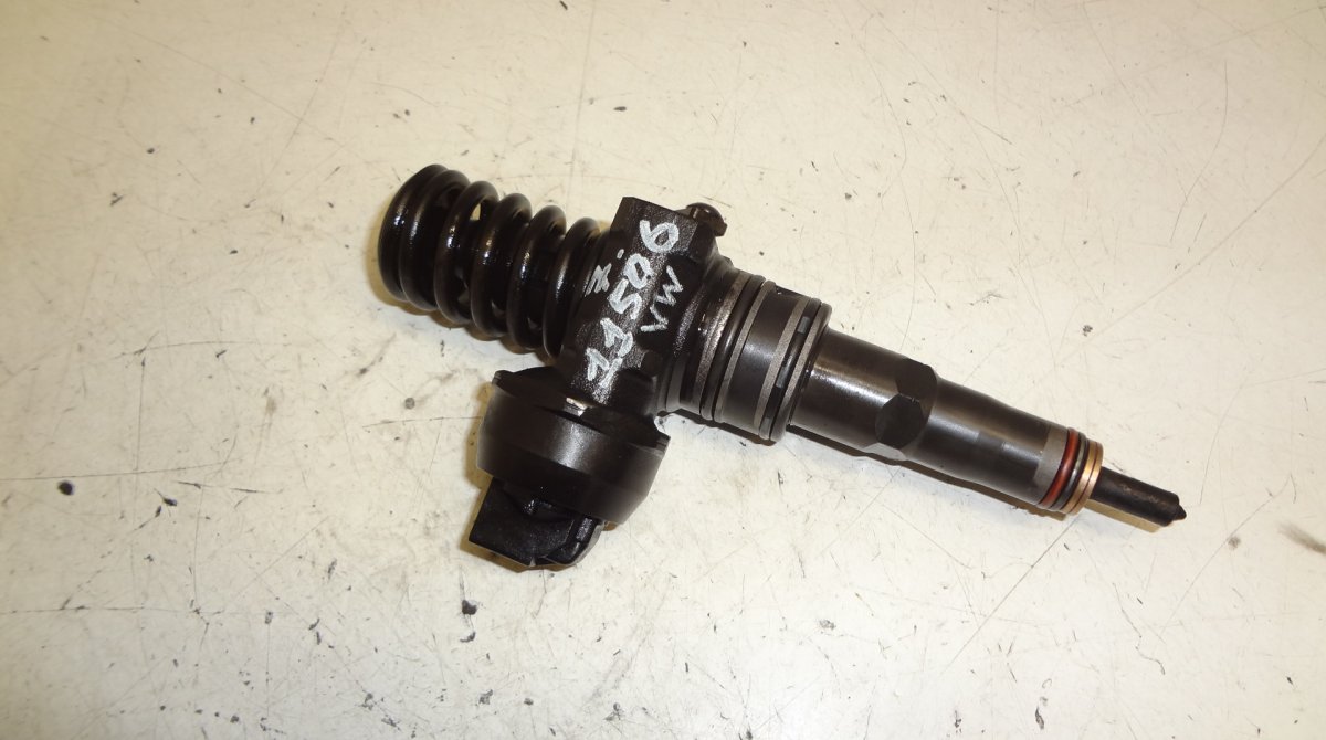 Volkswagen Touareg Fuel Injector 0414720220 0414720217 0414720270 Fuel Injector ...