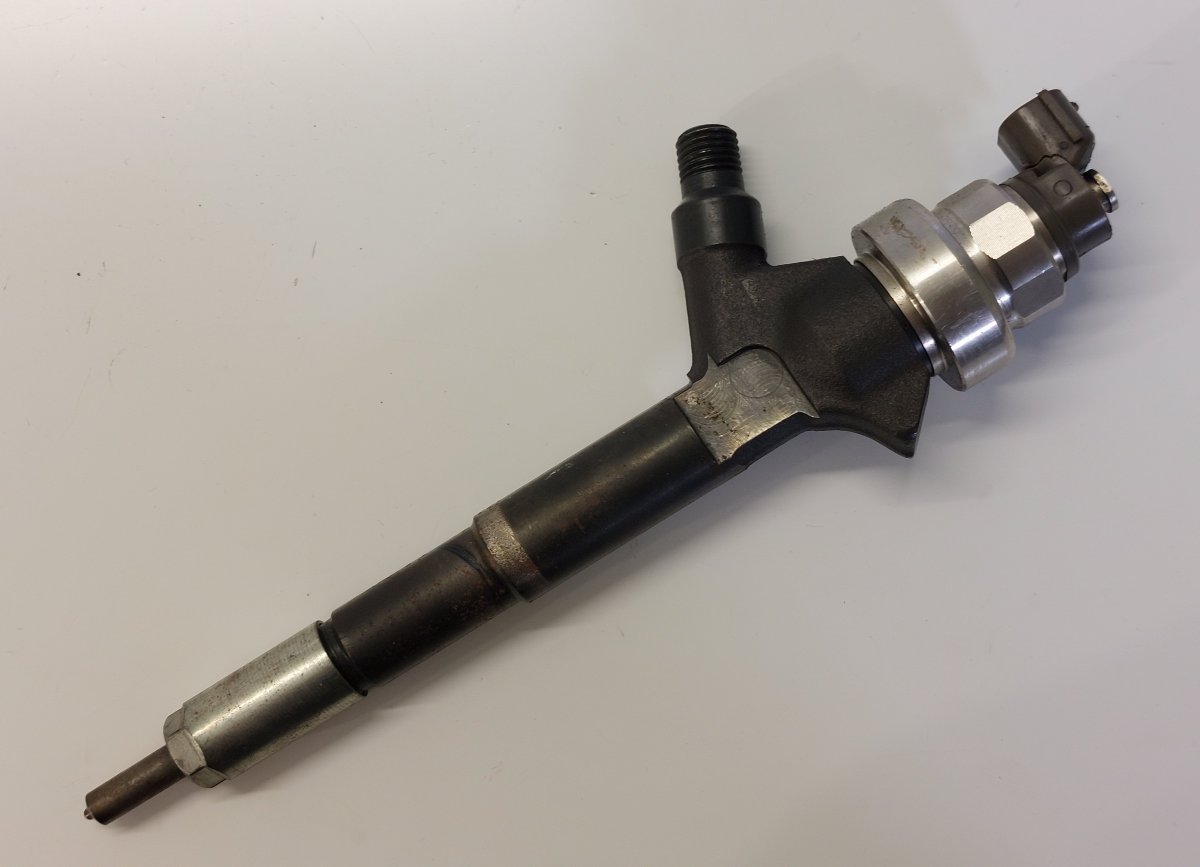 Opel Zafira (B) Fuel Injector 8-97376270-1 Fuel Injector OPEL ZAFIRA B (A05) ...