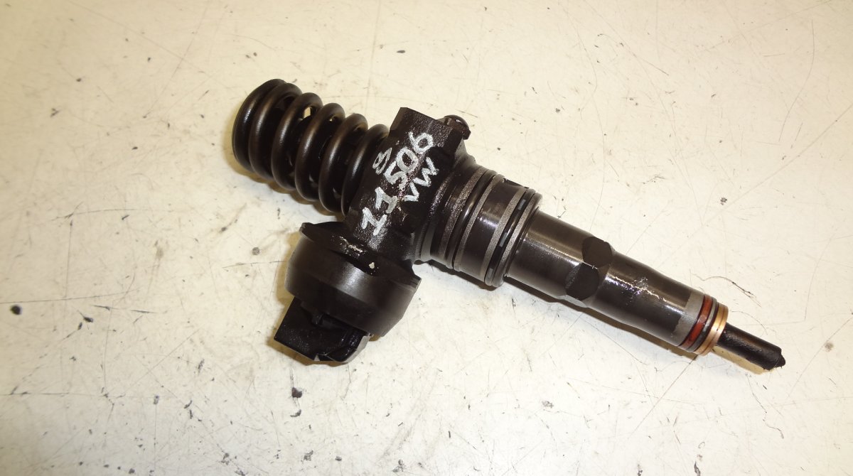 Volkswagen Touareg Fuel Injector 0414720220 0414720217 0414720270 Fuel Injector ...