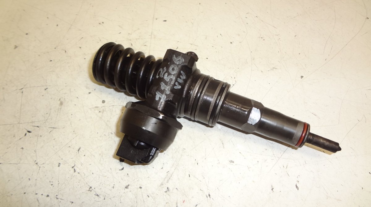 Volkswagen Touareg Fuel Injector 0414720220 0414720217 0414720270 Fuel Injector ...