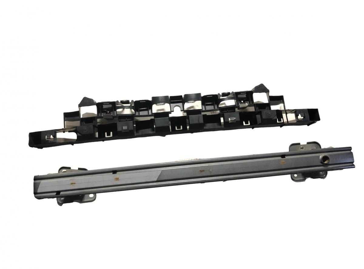 752108962R Belka zderzaka przedniego NISSAN NV300 (X82) (2016-2021)