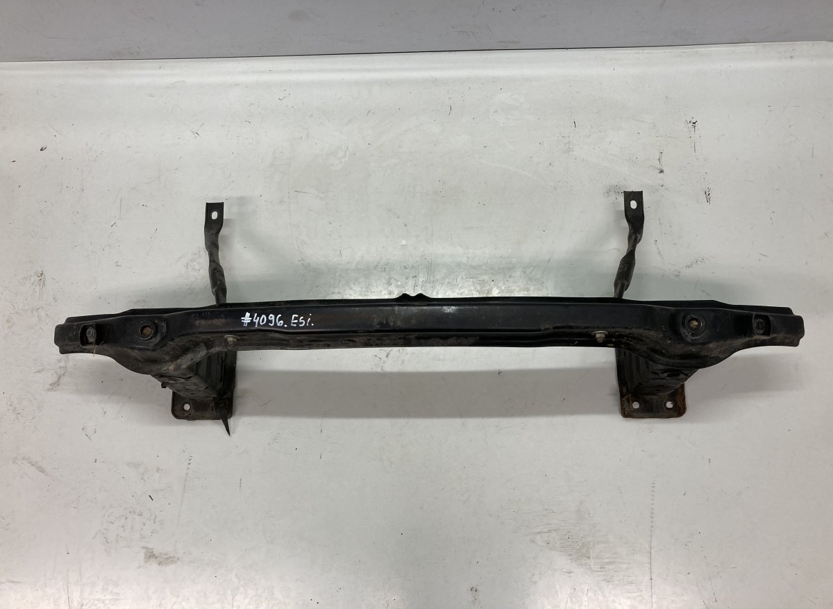 BMW X5 (E70) передний бампер, штифт 51117165458 7165458 Front Bumper Beam BMW X5 (E...