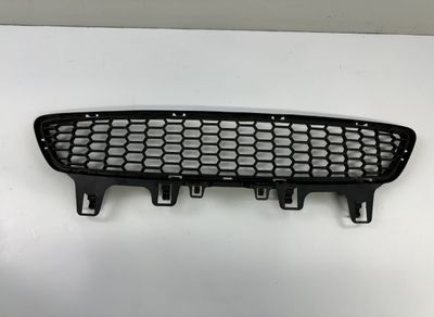 51118054294 Решетка за предна броня централна BMW 3 (F30, F31, F34, F80) (2011-2019)