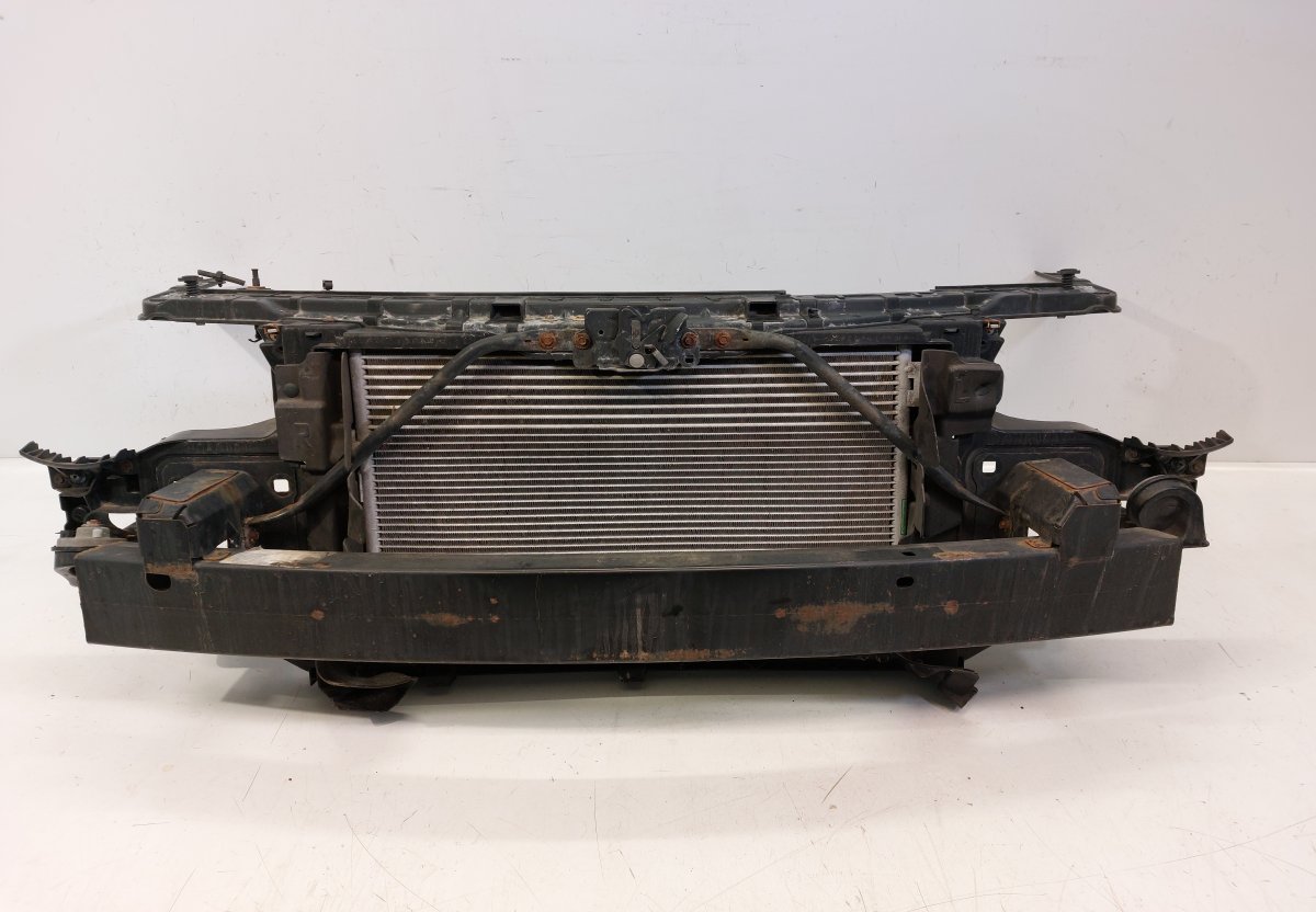 Chrysler Sebring Front panel