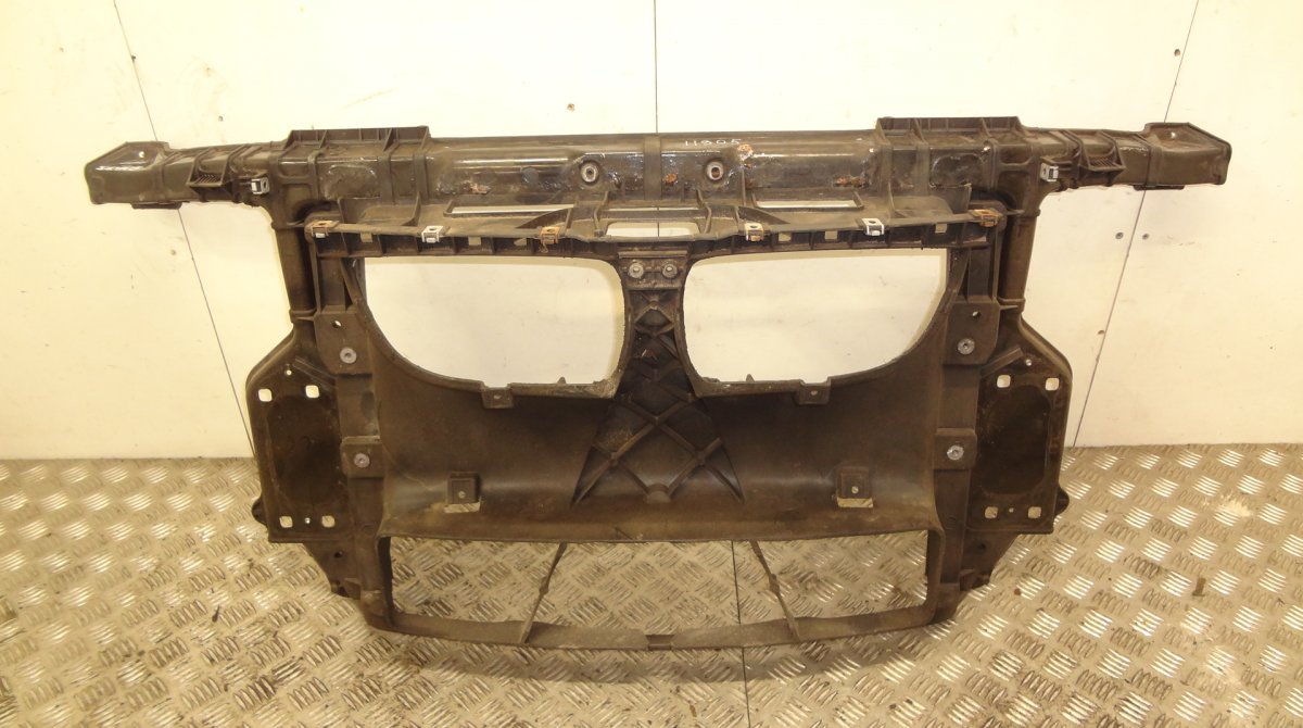BMW 1 (E81 / E82 / E87 / E88) Front panel 14153510 Front panel BMW 1 (E81, E82, E87, E88)...