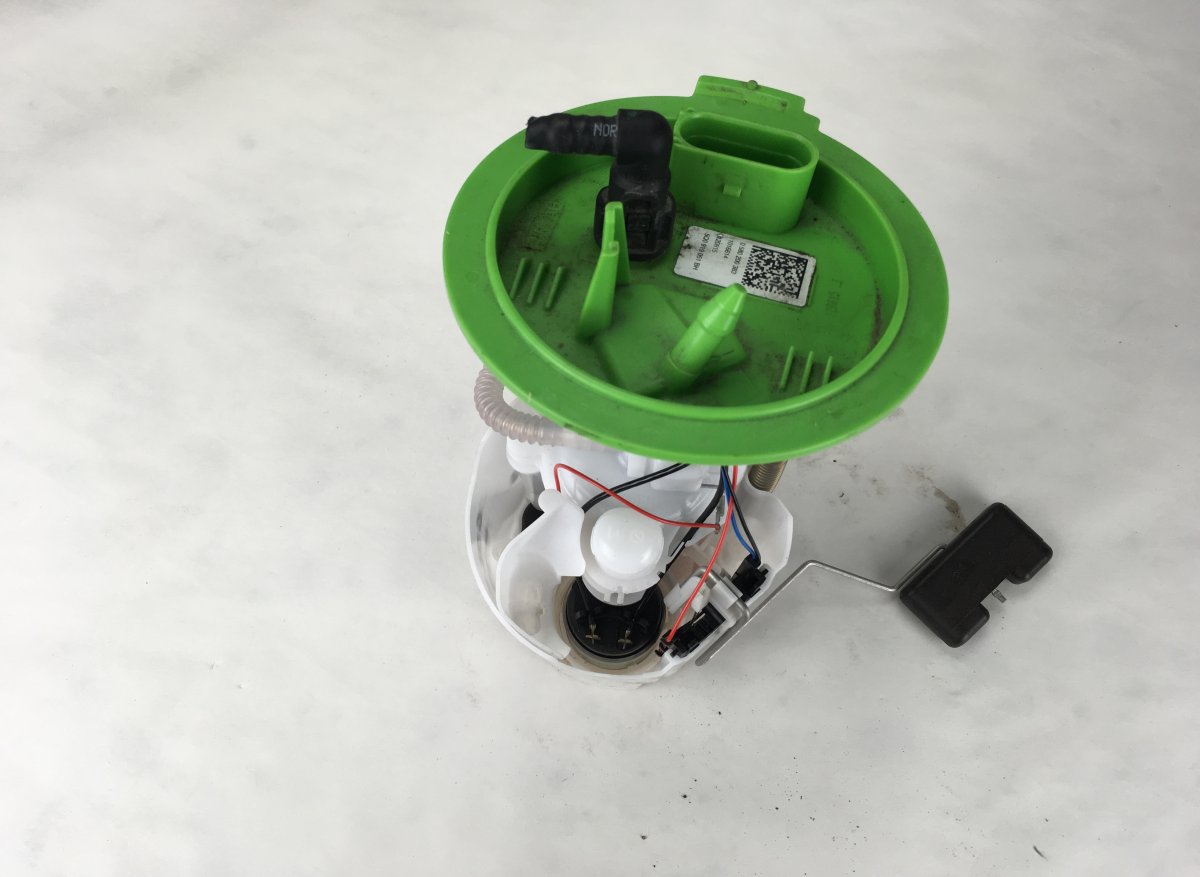 Volkswagen Golf 6 Fuel delivery pump 5Q0919051BH Fuel delivery pump VW GOLF VII (5G1...