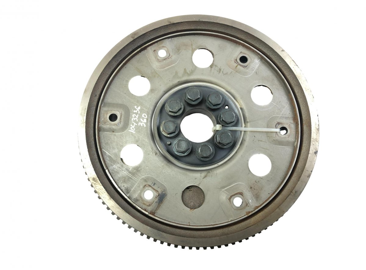 Toyota Hilux vauhtipyörä 134050E020 Flywheel TOYOTA HILUX VIII (AN110, A...