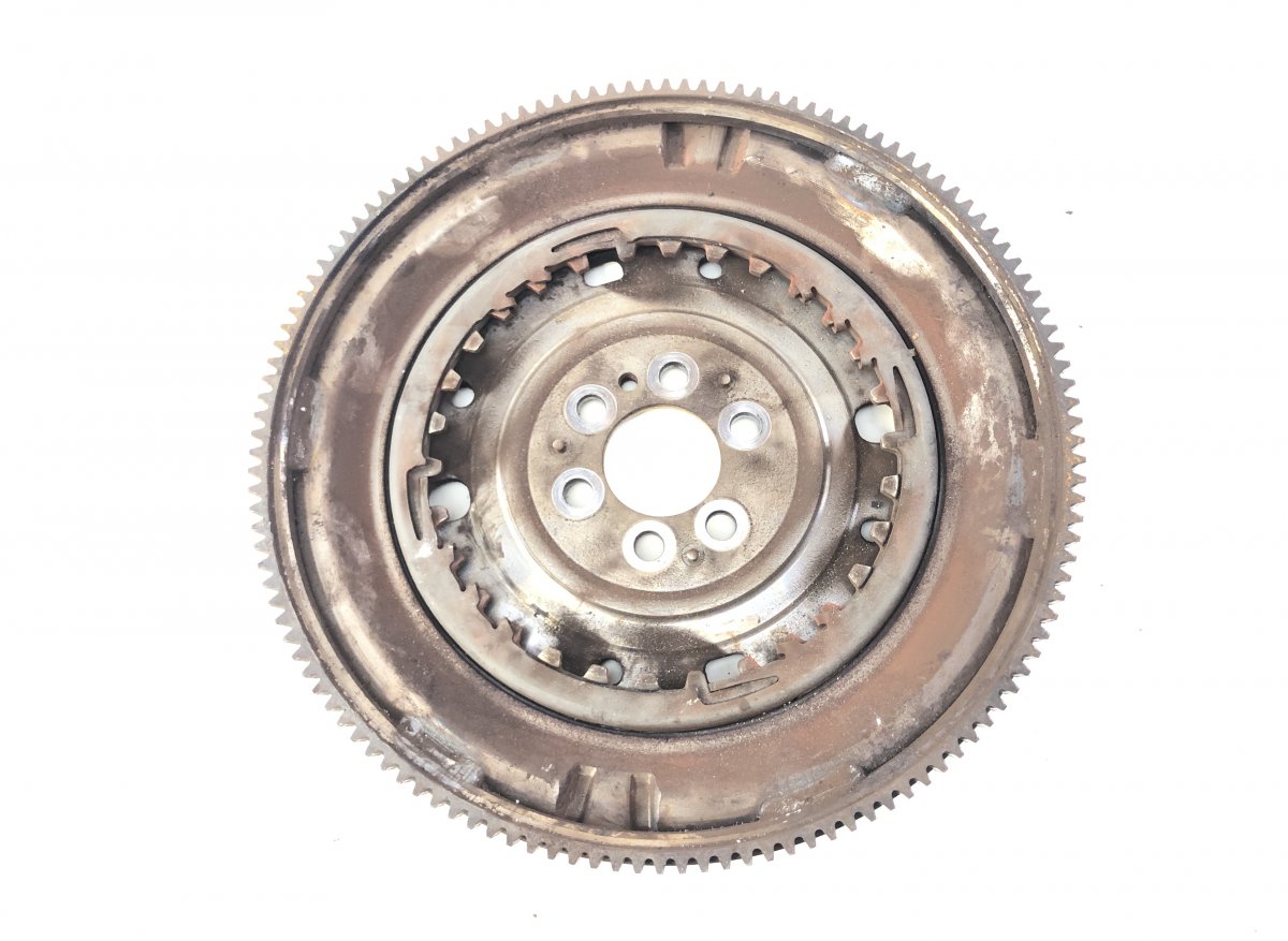 Volkswagen Passat (B7) vauhtipyörä 03C105266AA Flywheel VW PASSAT B7 / ALLTRACK (2...