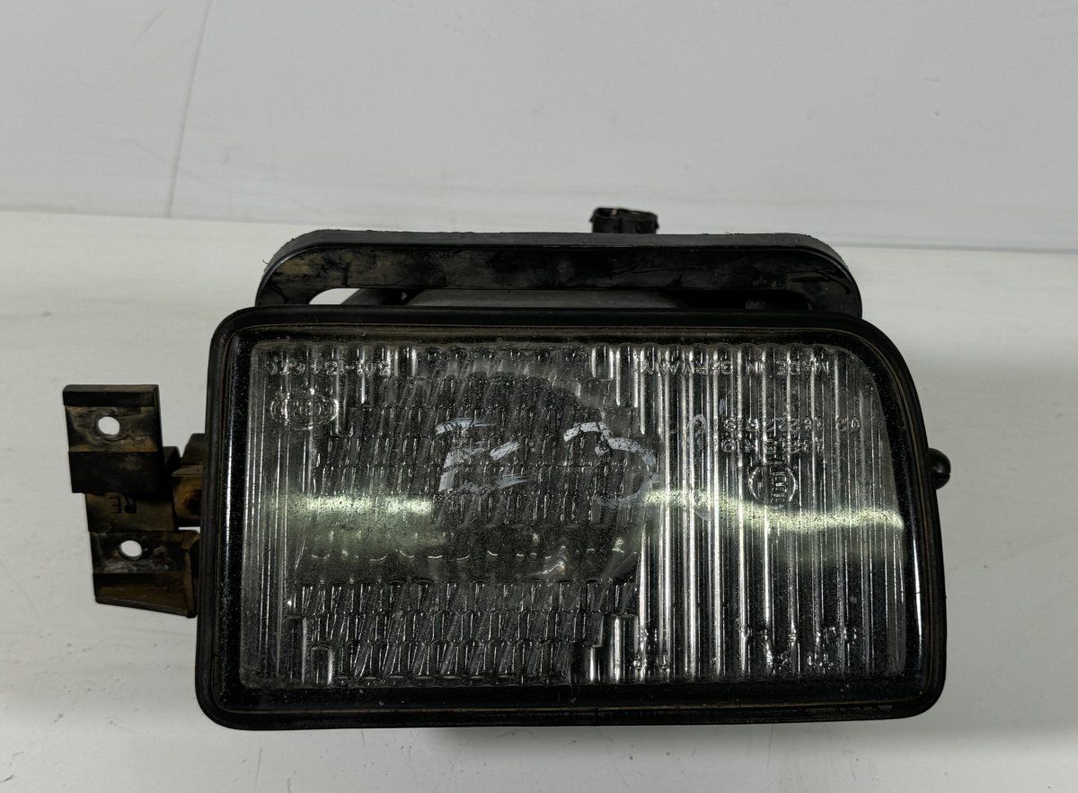 63171379104 Fog Lamp Front Right BMW 7 (E32) (1986-1994)