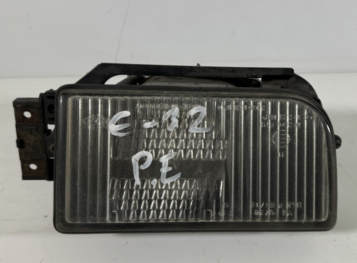 BMW 7 (E32) Fog Lamp Front Right 63171379104 Fog Lamp Front Right BMW 7 (E32) (1...