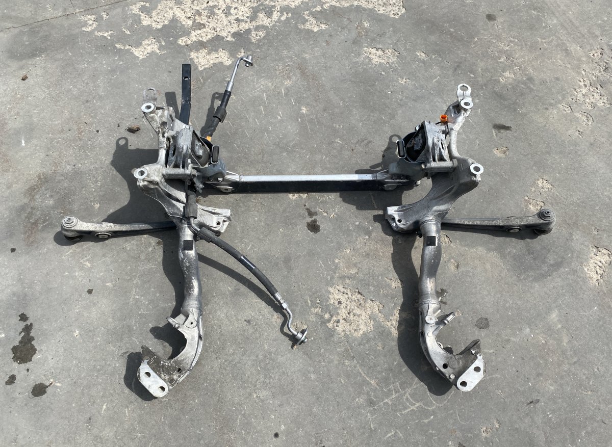 Audi A4 (B8) Front Axle Beam 8T0399315H Front Axle Beam AUDI A4 / A4 ALLROAD...