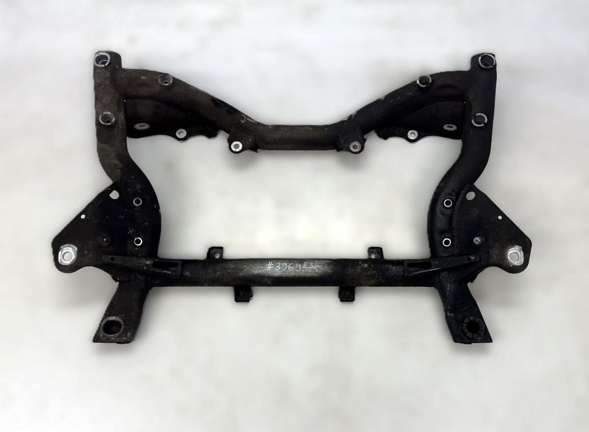 Mercedes-Benz C (W204) Front Axle Beam A2046280557 Front Axle Beam MERCEDES-BENZ E-CLA...