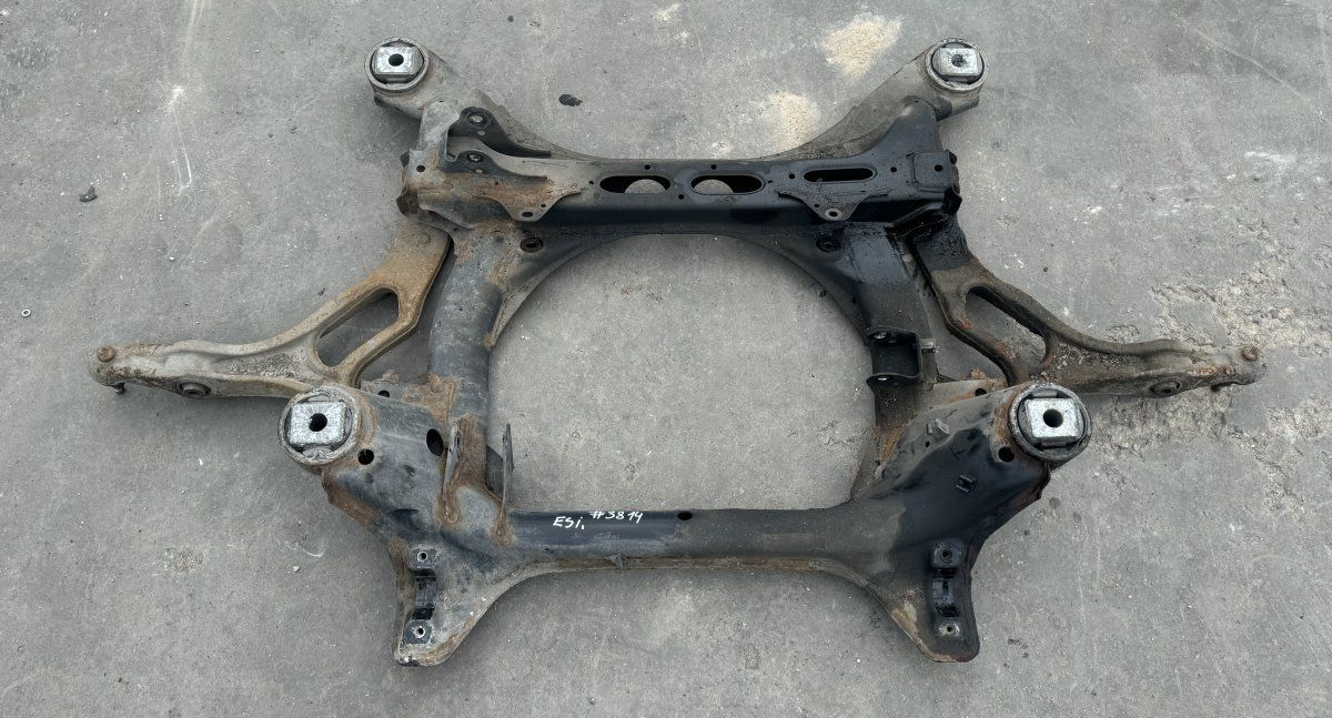 95534103018 95534101733 95534101833 Front Axle Beam PORSCHE CAYENNE I (2002-2010)