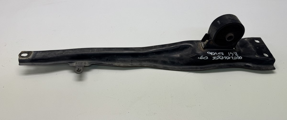 Mitsubishi Outlander Front axle beam / engine beam, other 4000A021 Front axle beam / engine beam, other M...