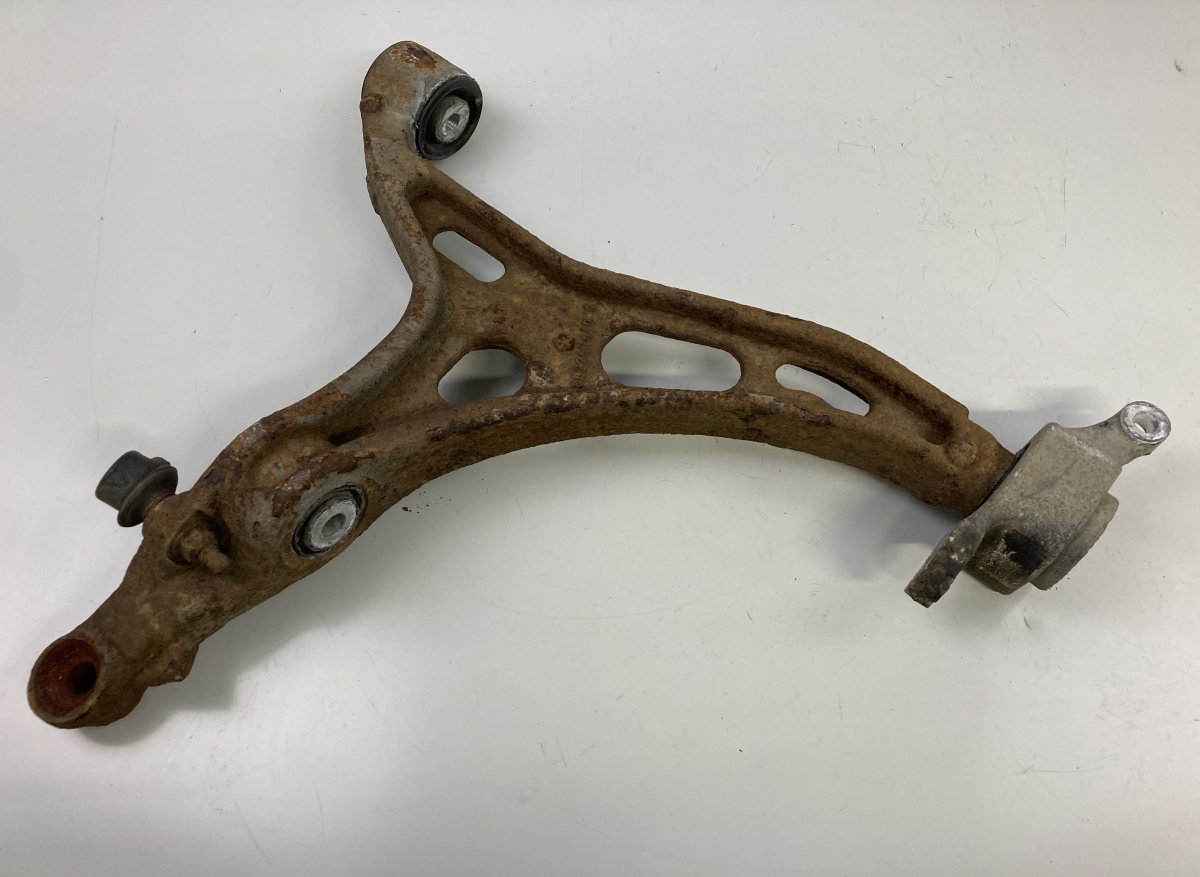Jeep Grand Cherokee (WK) Front Axle Track Control Arm lower Right 68022604A0 68022604A0R Front Axle Track Control...