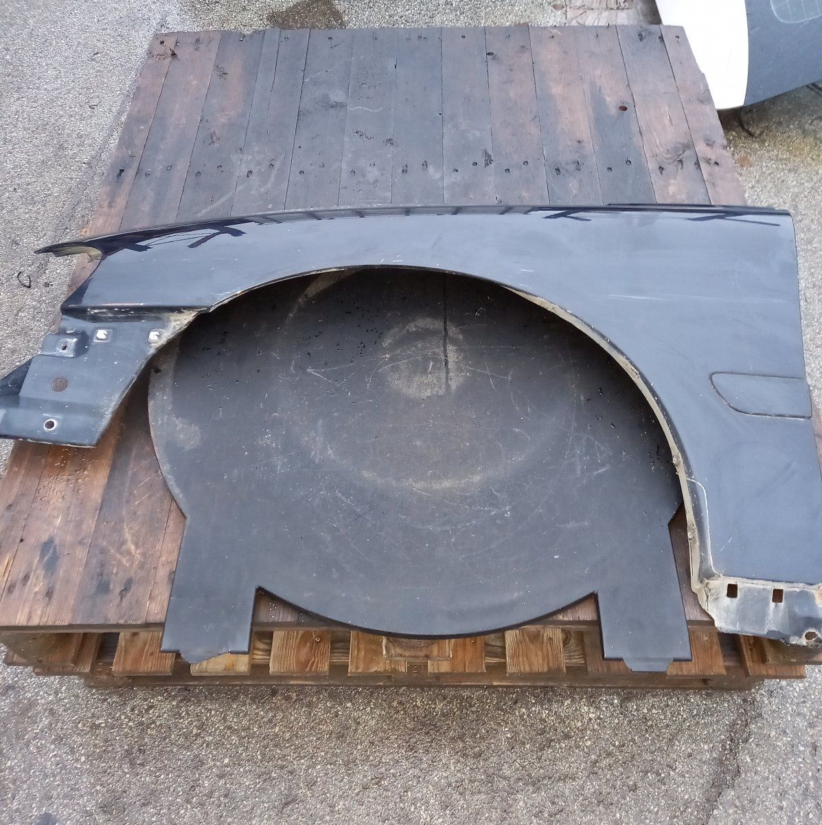 Fender Front Left VOLVO S60 I (RS) (2000-2010)