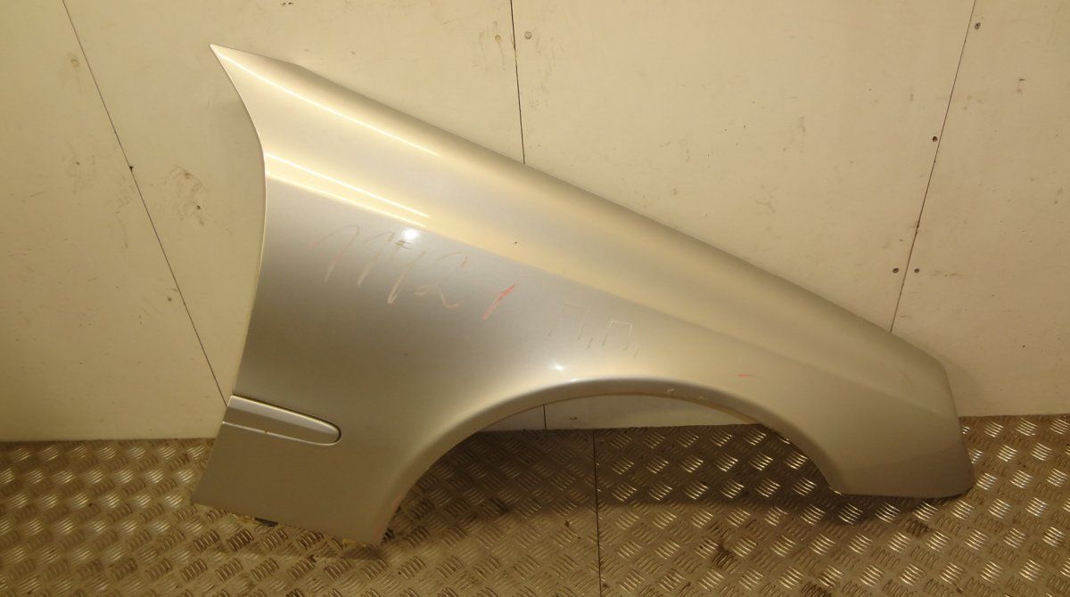 Fender Front Right MERCEDES-BENZ E-CLASS (W211) (2002-2009)