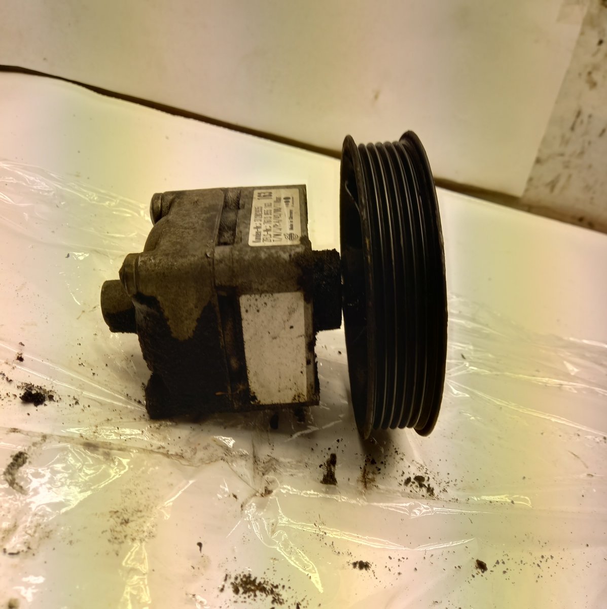 Volvo S60 roolivõimendi pump 31202935 Power steering pump VOLVO S60 I (RS) (...
