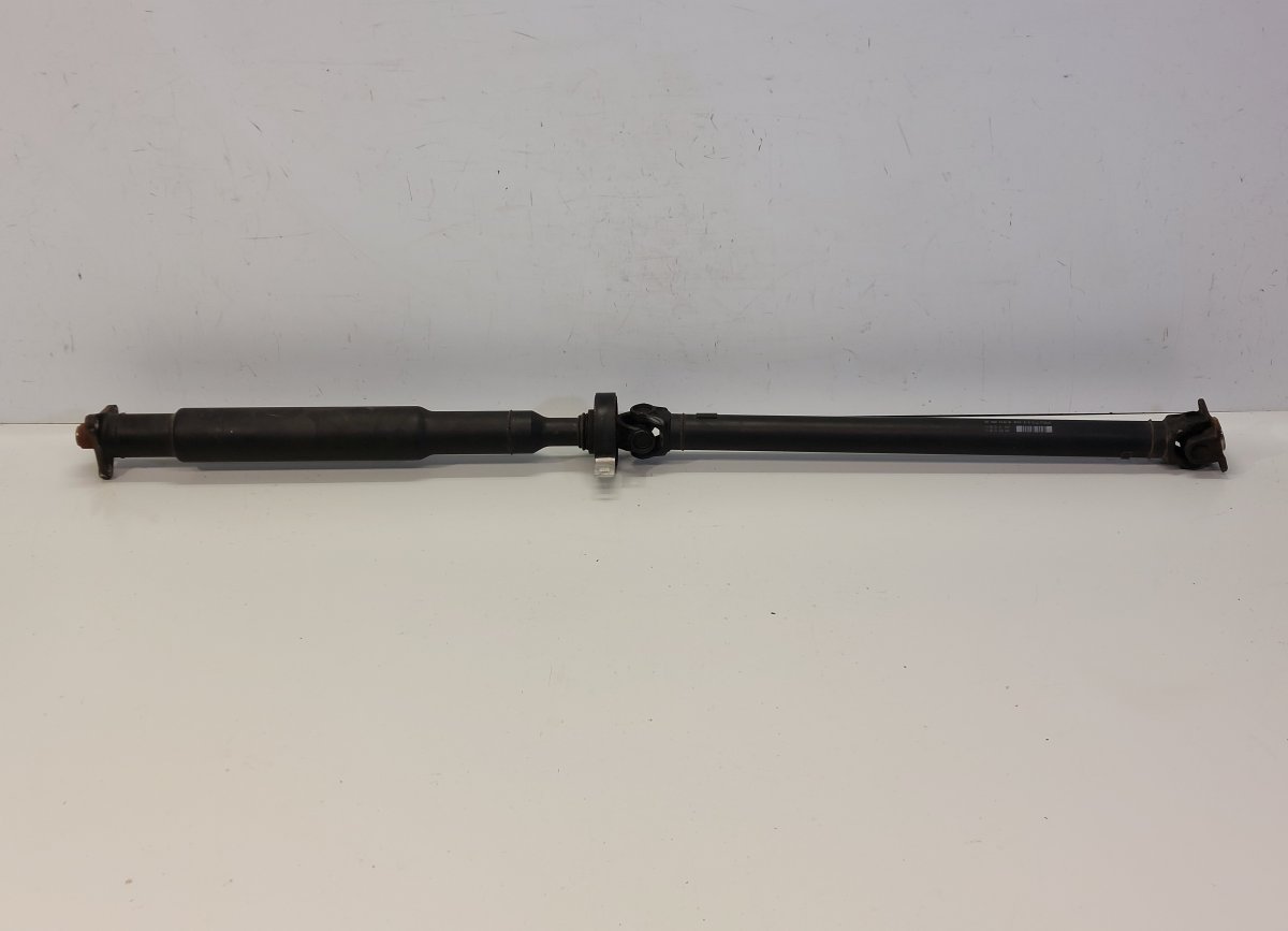 BMW 3 (E90 / E91 / E92 / E93) Propeller Shaft Complete 7527333-04 Propeller Shaft Complete BMW 3 (E90,...