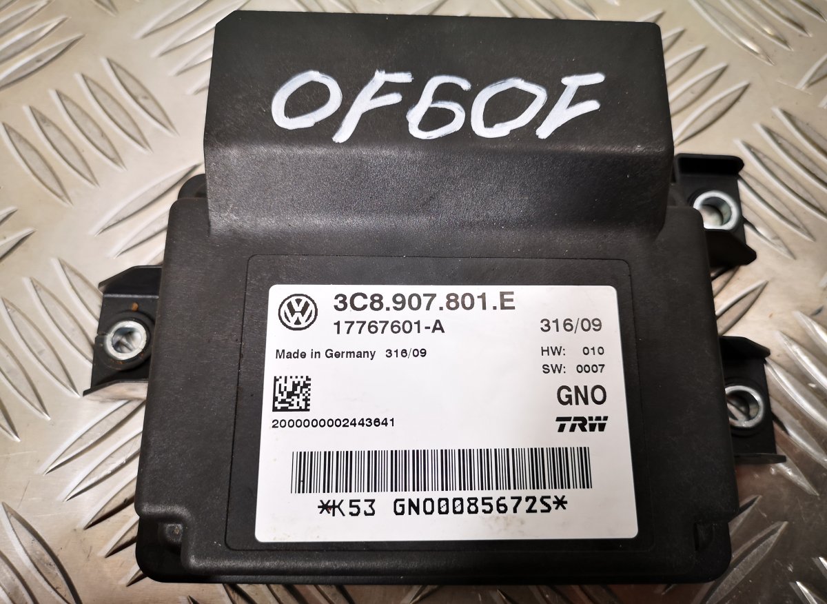 Volkswagen Passat (B7) Parking brake control unit 17767601-A Parking brake control unit VW PASSAT...