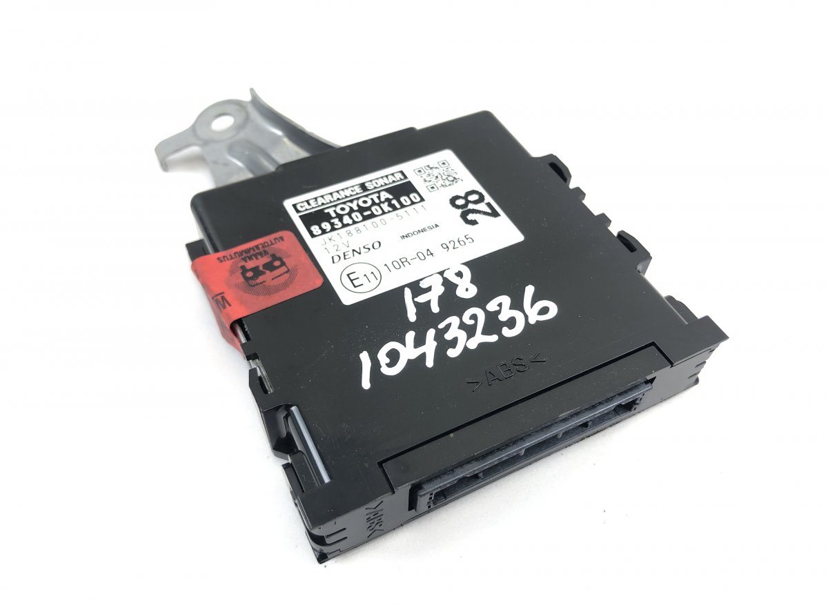 Toyota Hilux Parking Aid Control Unit 893400K100 Parking Aid Control Unit TOYOTA HILU...