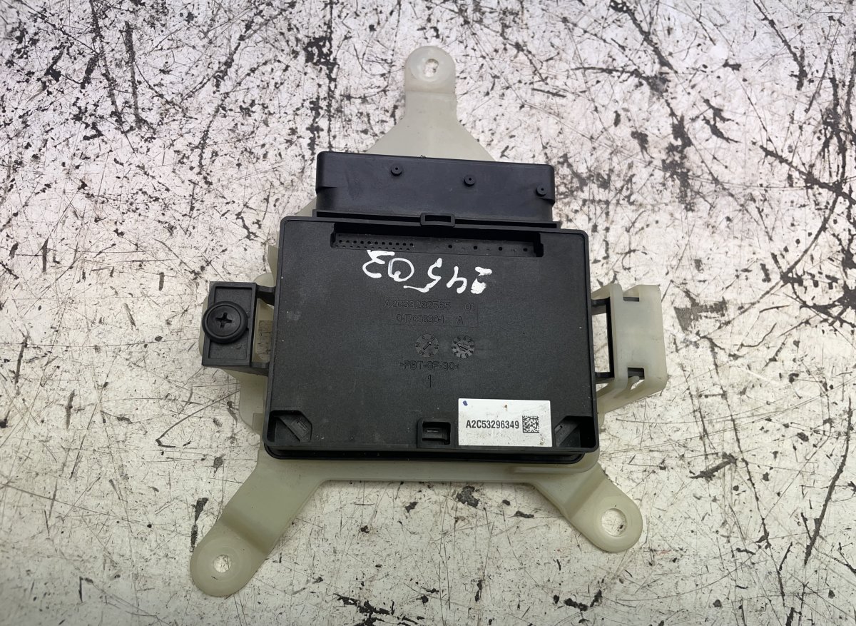 Volvo S60 Parking brake control unit Parking brake control unit VOLVO S60 II / V60 I...