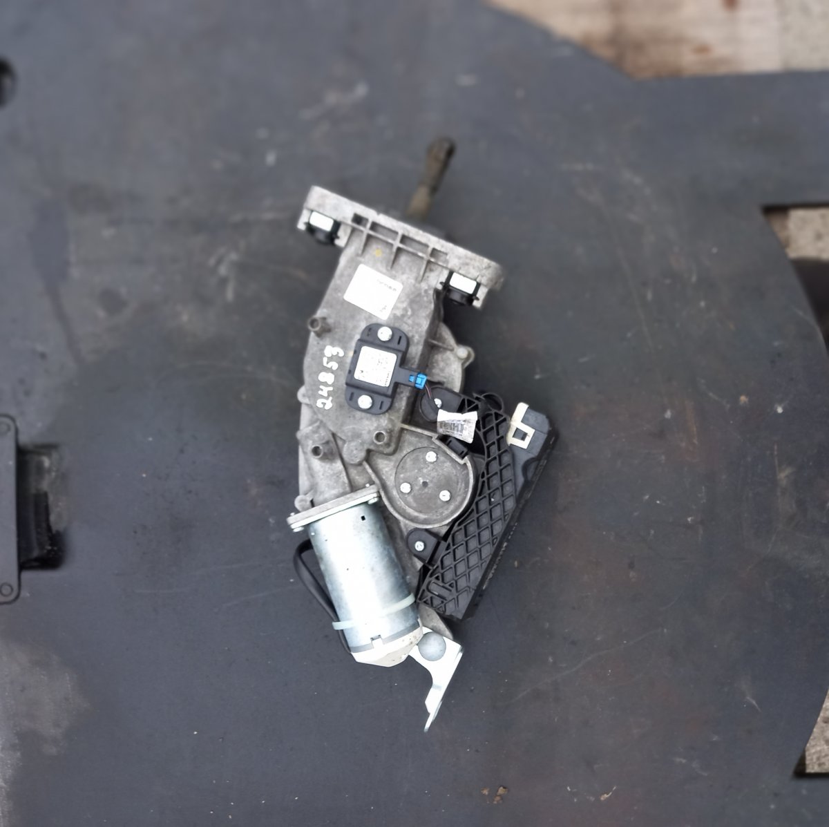 Mercedes-Benz GLK (X204) Power bootlid / tailgate motor A2128203542 Power bootlid / tailgate motor MERC...