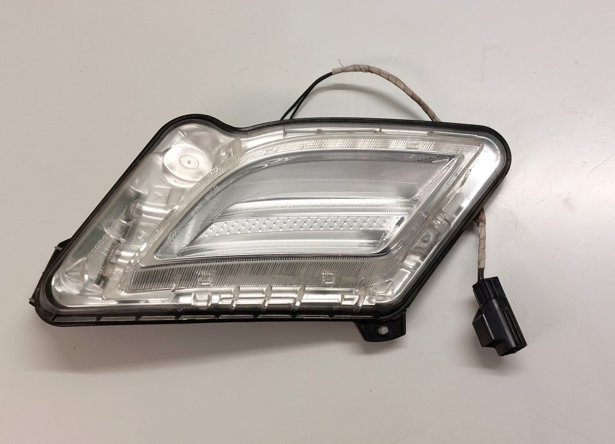 Volvo S60 Position Light front right 31278558 90006537 Position Light front right VO...