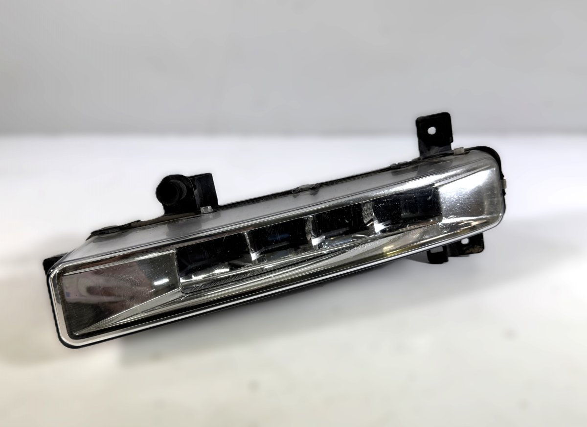 BMW 5 (G30 / G31) Position Light front right 89250241 Position Light front right BMW 5 (G30,...