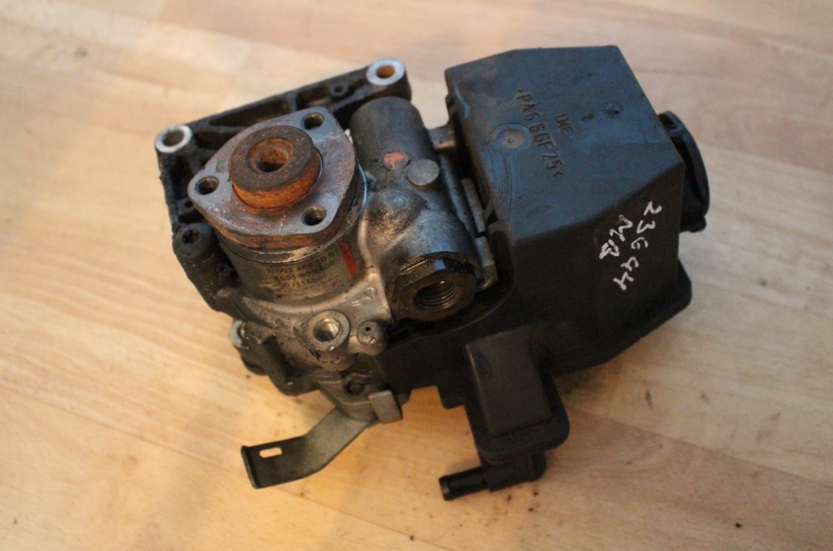 Mercedes-Benz 280SL - 600SL / SL (R129) power steering pump Power steering pump MERCEDES-BENZ C-CLASS (W202...