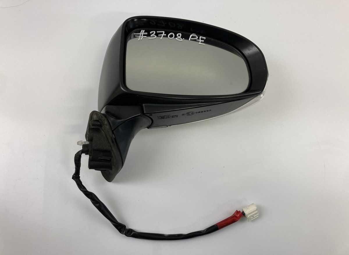 Toyota Prius peili (oikea) 8791047140 Mirror right TOYOTA PRIUS III (XW30)...