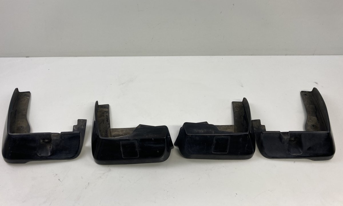 Subaru Legacy Mud guard set J1017AJ023 J1017AJ026 J1017AJ025 J1017AJ022 Mud...