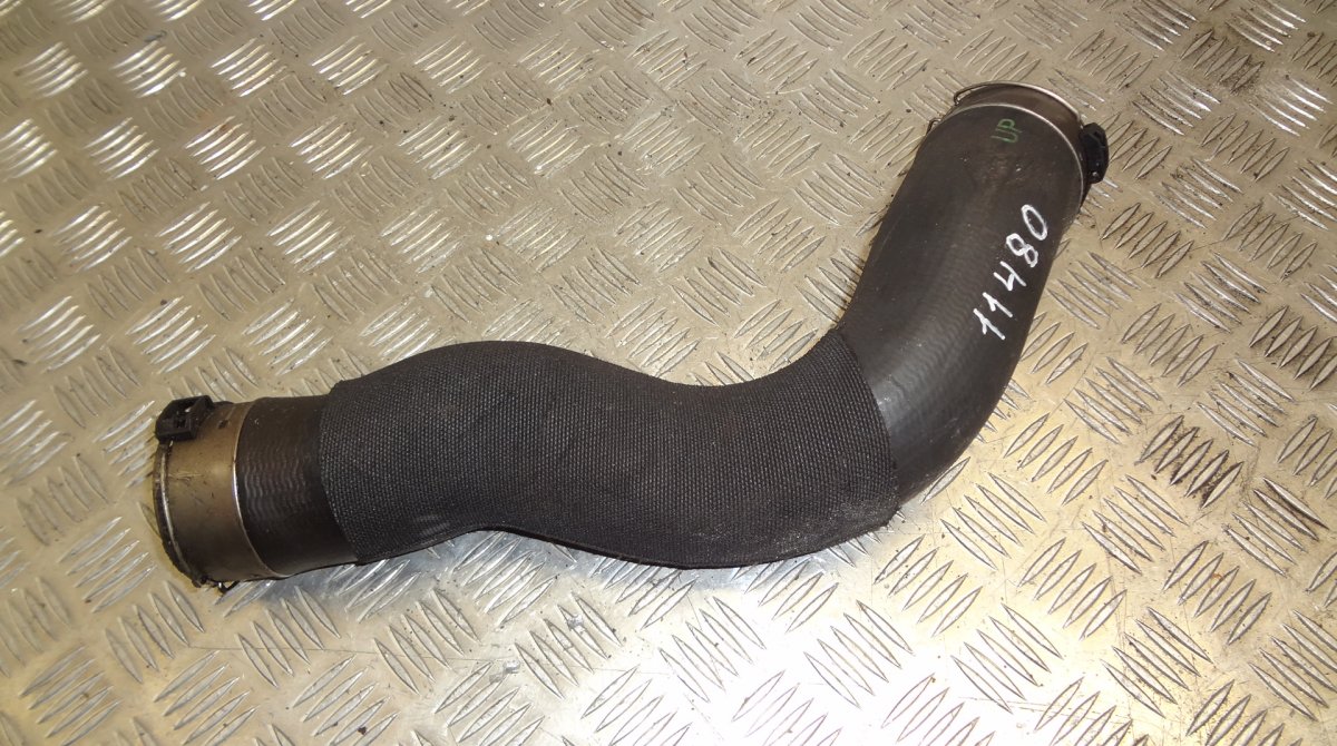 BMW 1 (E81 / E82 / E87 / E88) Intercooler pipe left Intercooler pipe left BMW 1 (F20, F21) (2011-20...