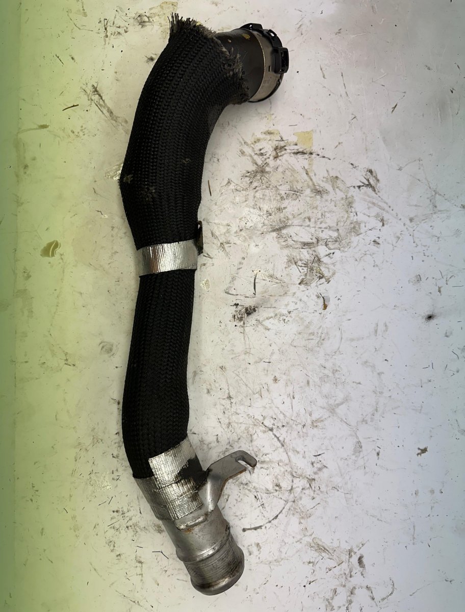 Jeep Grand Cherokee (WK) Intercooler pipe upper 62014481AG Intercooler pipe upper JEEP GRAND CH...