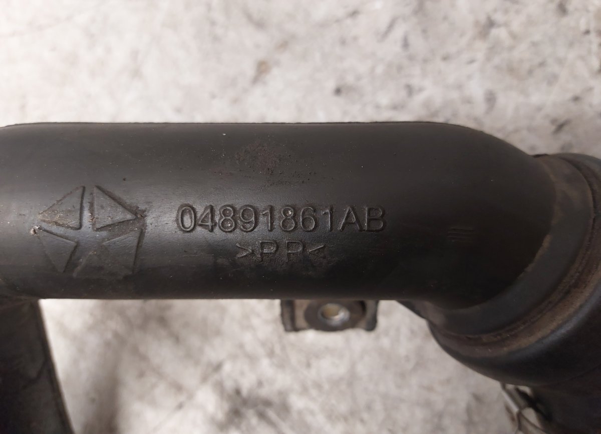 Dodge Journey Intercooler pipe right