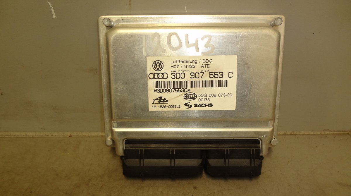 Volkswagen Phaeton Level/air suspension control unit 5SG009073-00 Level/air suspension control unit ...