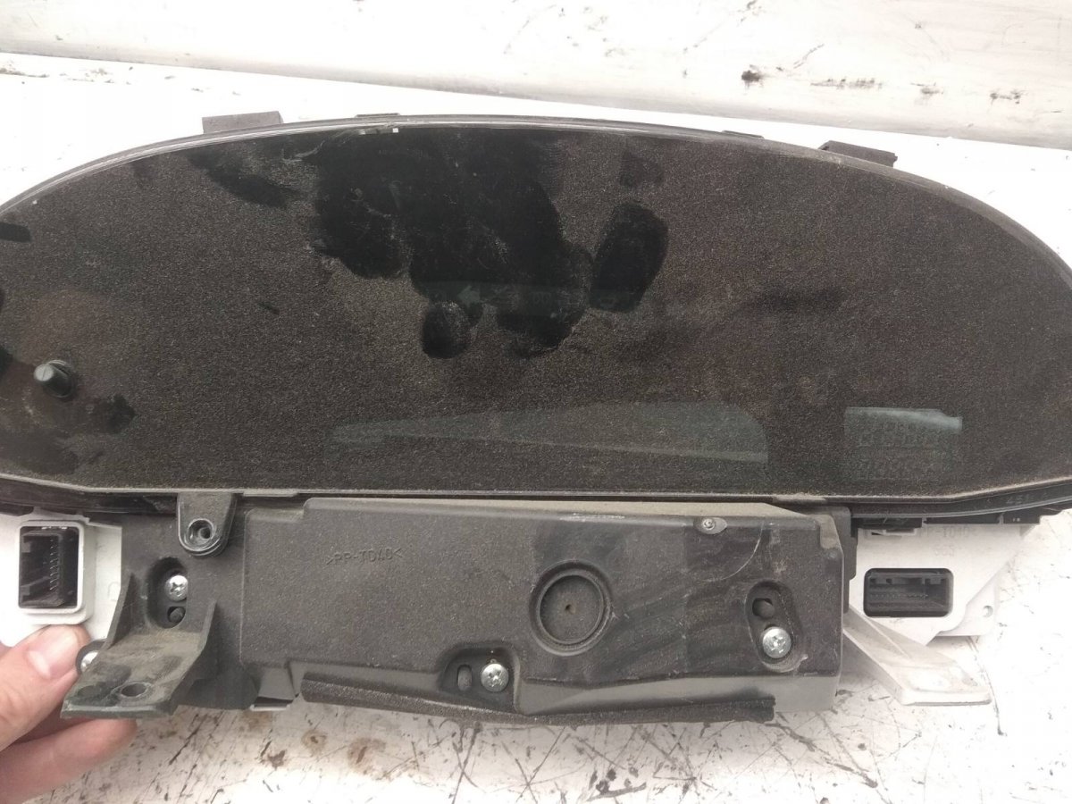 Toyota Yaris mittaristo 83800-0D630 838000D630 Instrument Cluster TOYOT...