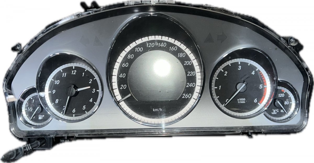 Mercedes-Benz C (W204) mittaristo Instrument Cluster MERCEDES-BENZ E-CLASS Coupe ...