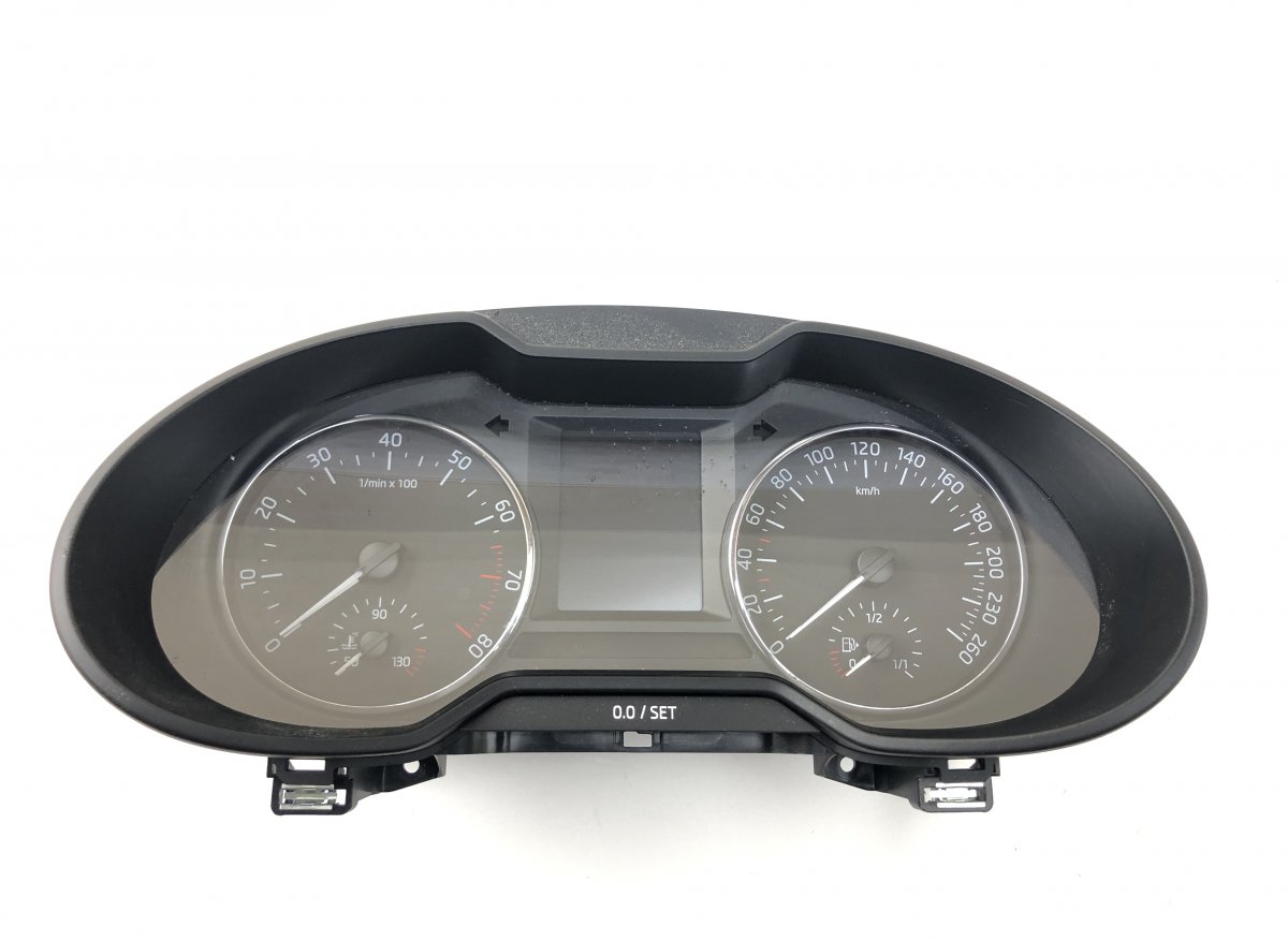 Skoda Octavia приборы 5E0920861A Instrument Cluster SKODA OCTAVIA III...